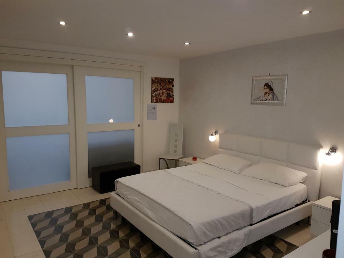 Casa Orchidea - The Fab Stay Brindisi Eksteriør billede